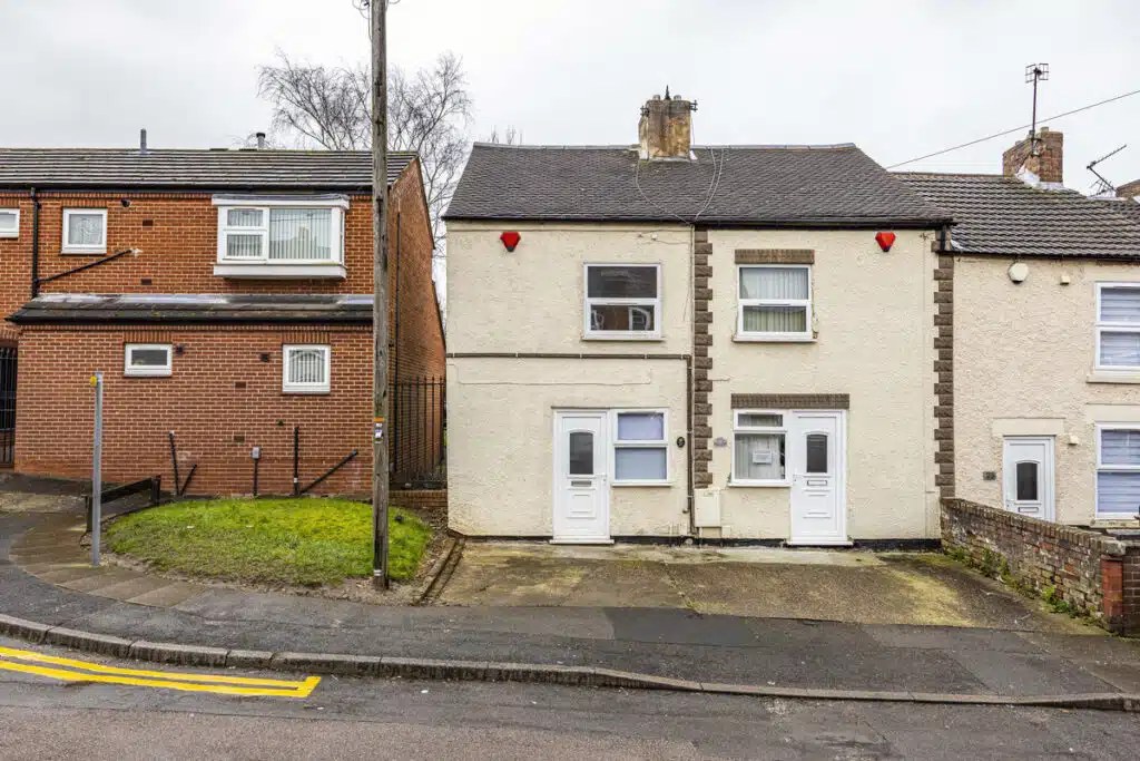 Raglan Street