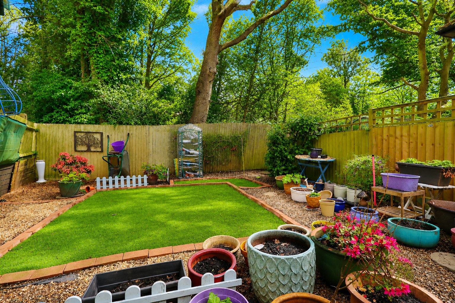 Medhurst Close, Chobham, Woking, Surrey, GU24, photo 10