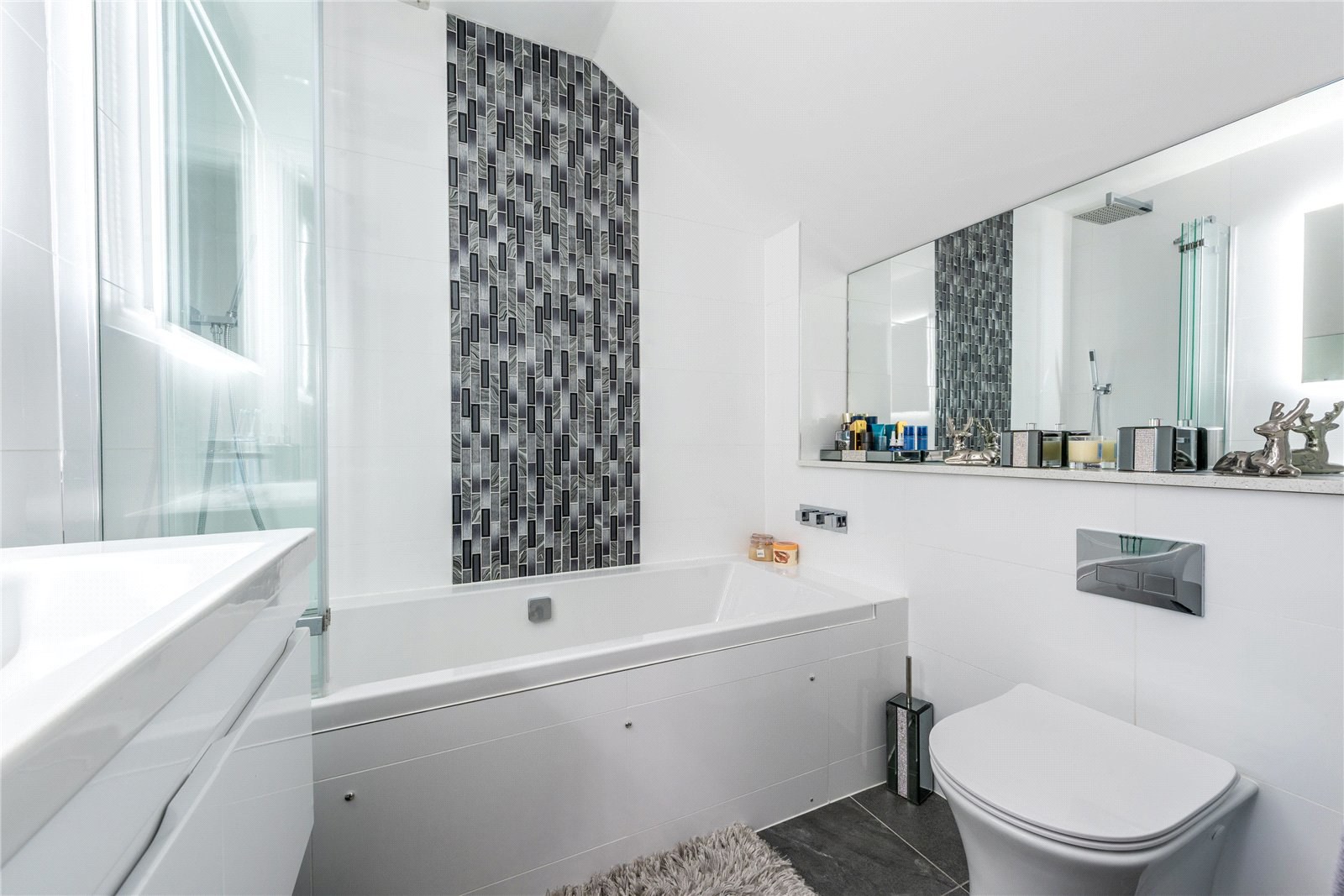 Burford Lodge, London Road, Dorking, Surrey, RH5, photo 22