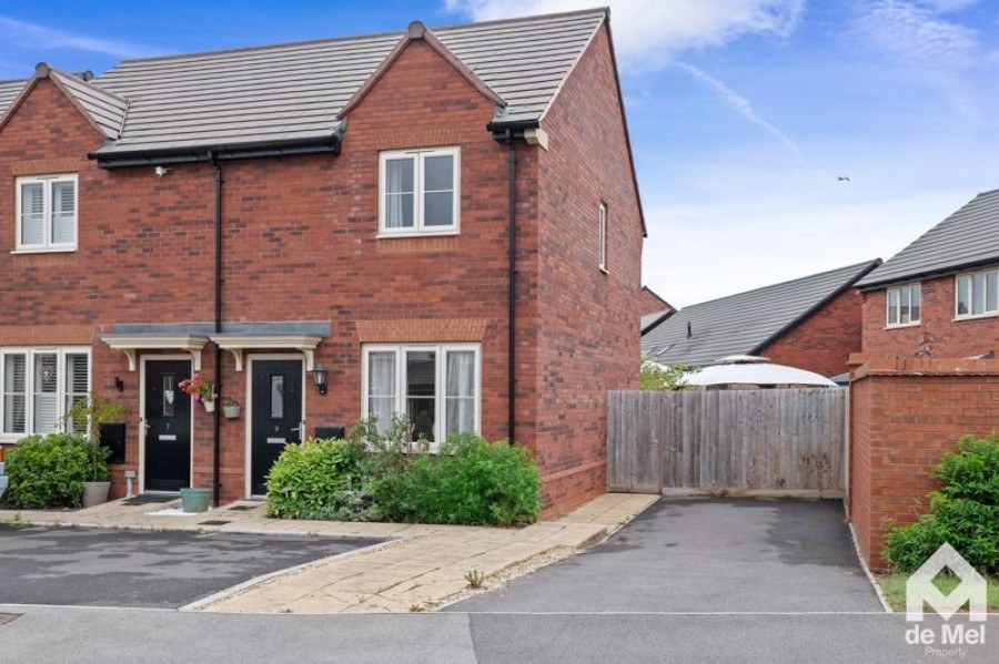Cinnamon Close