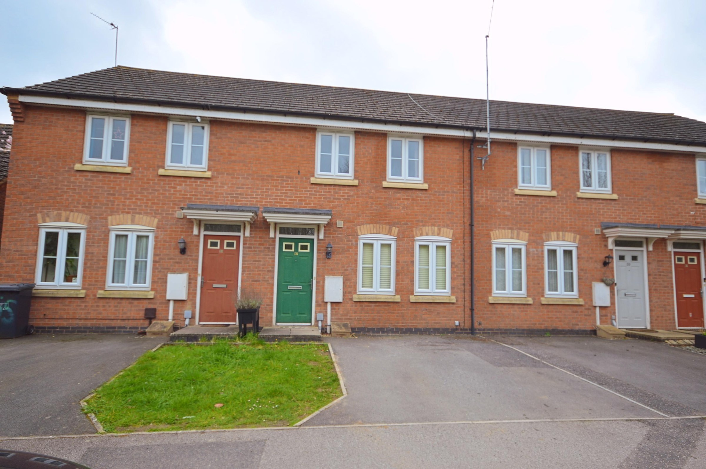 Fieldfare Close