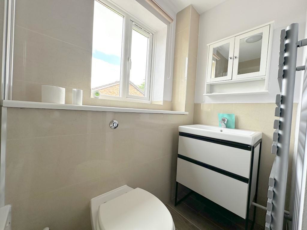 Furze Close, Luton, LU2, photo 7