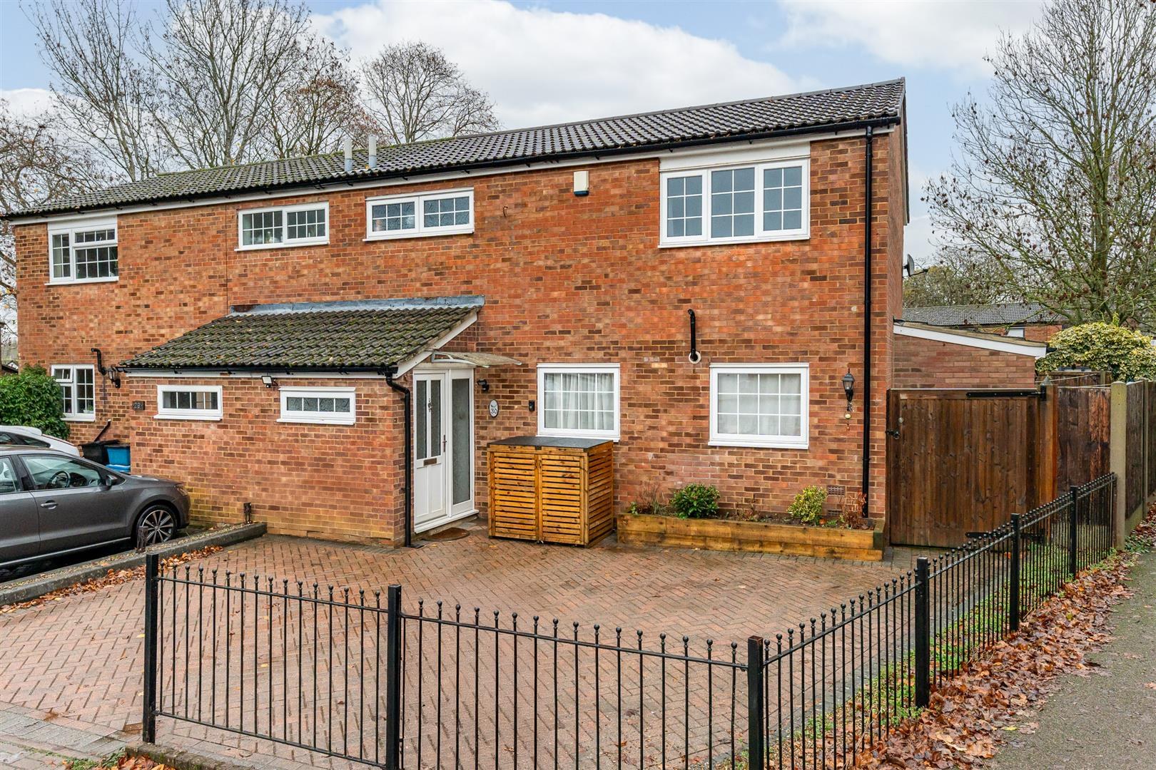 Balmoral Close