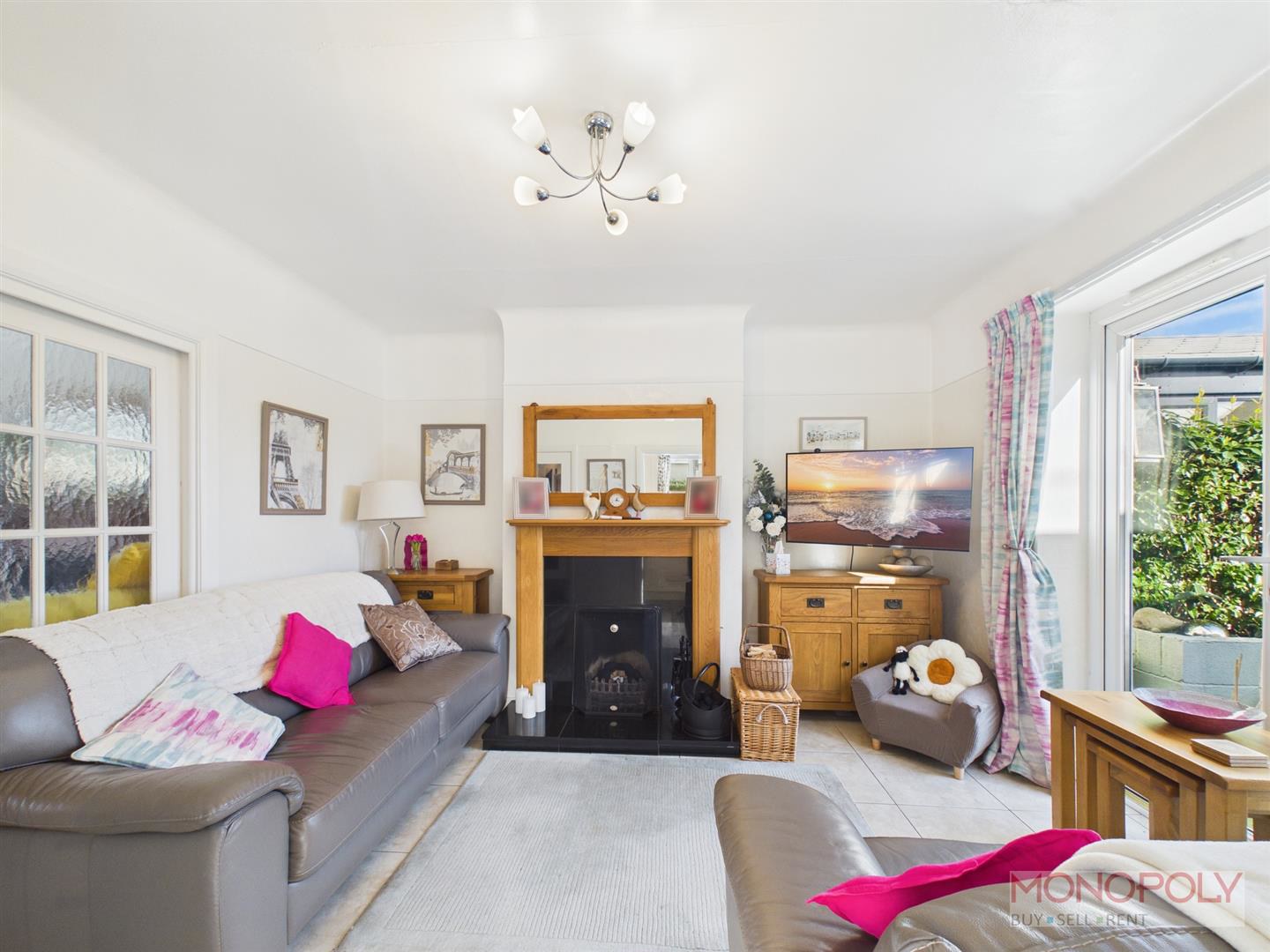 Croeshowell Lane, Rossett, LL12, photo 5