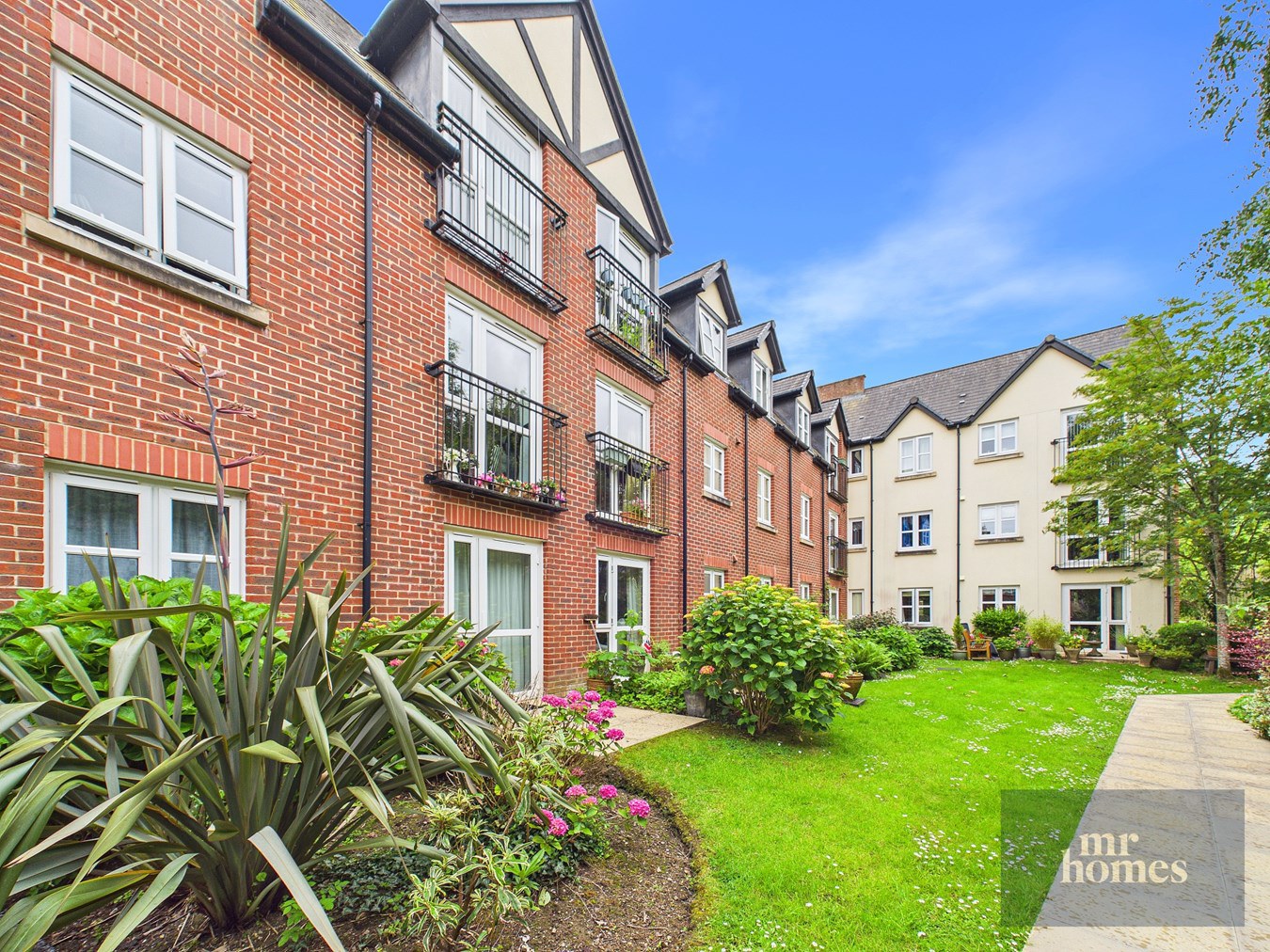 Cardiff Road, Llandaff, Cardiff, CF5