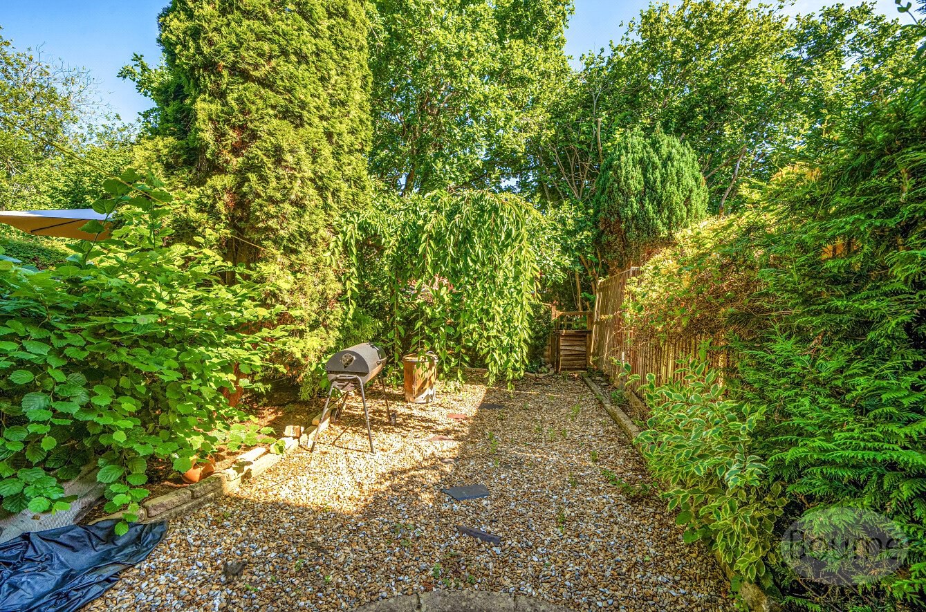 Hurst Close, Liphook, Hampshire, GU30, photo 10