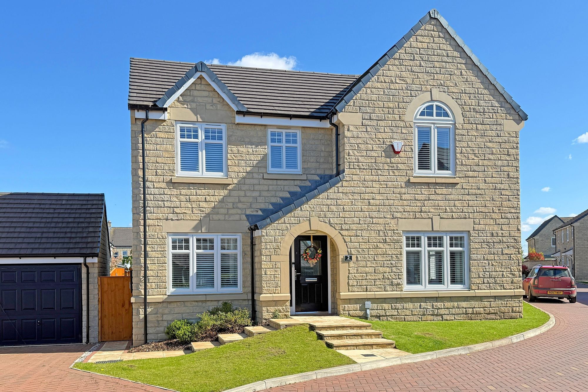 4 bed home for sale in Spruisty Green, Killinghall