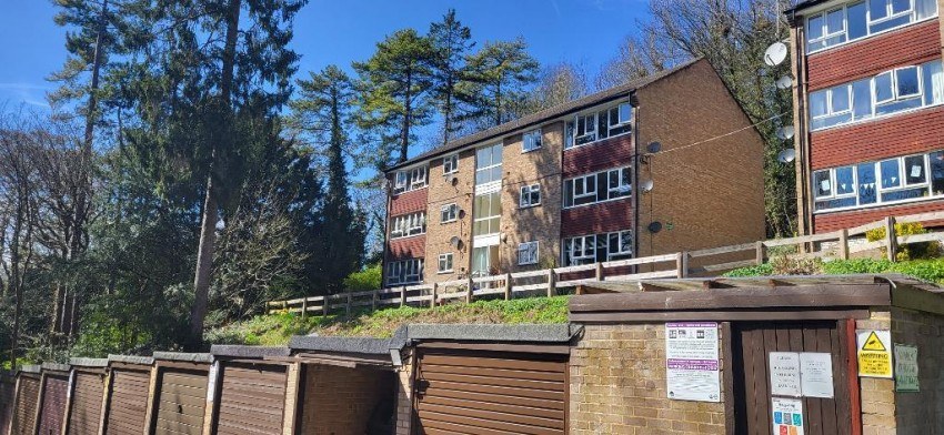 Gladeside Court