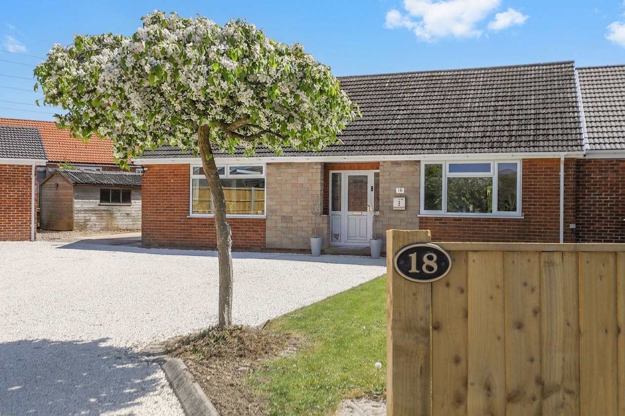 Acres Road, Lower Pilsley, S45, photo 24