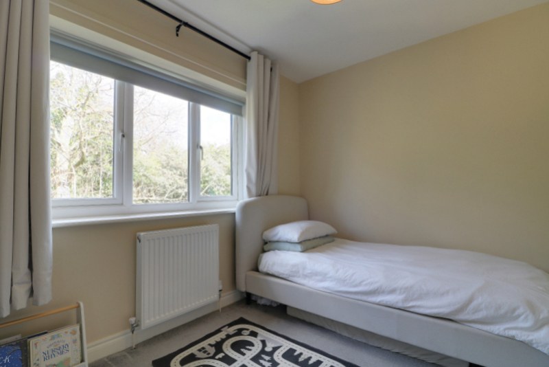 Richmond Park Avenue, Liversedge, West Yorkshire, WF15, photo 15