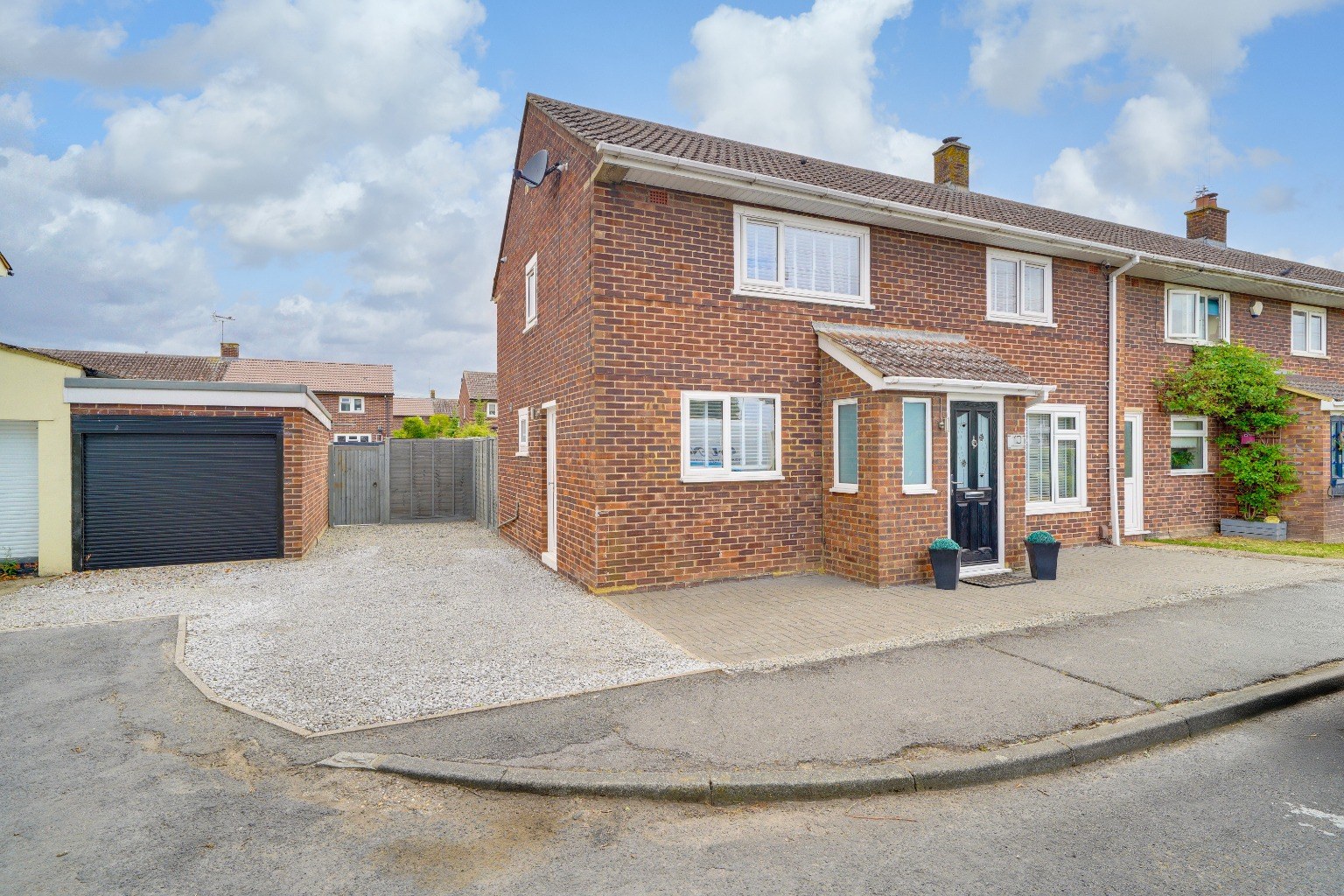 Willowside Way. Royston