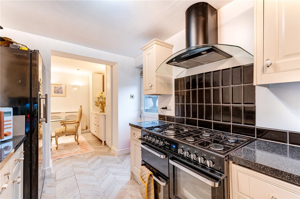 Woodlands Drive, East Ardsley, Wakefield, West Yorkshire, WF3, photo 10