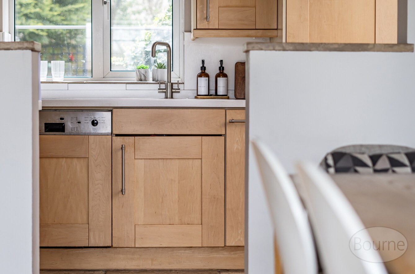 Bankside Drive, Thames Ditton, Surrey, KT7, photo 11