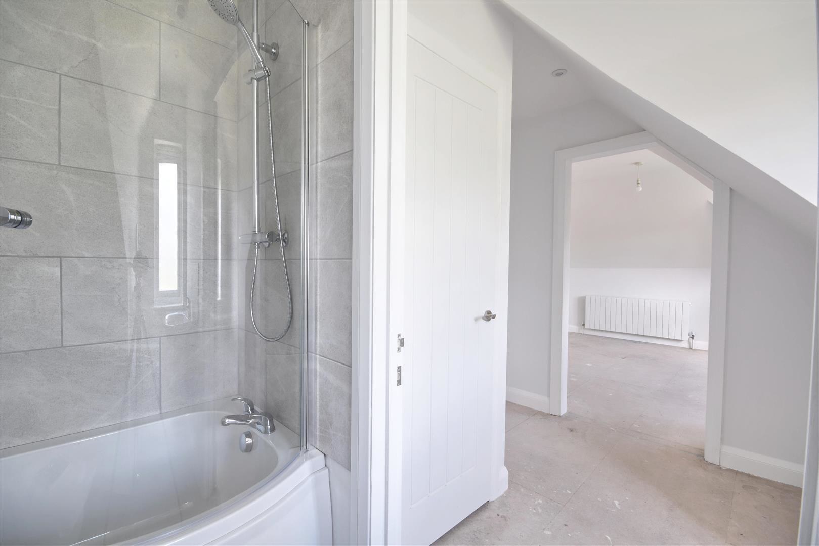 Chitcombe Road, Broad Oak, photo 17