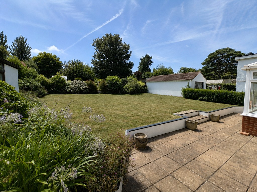 A Rare 1930s Home with Exceptional Gardens & Outstanding Potential, photo 20