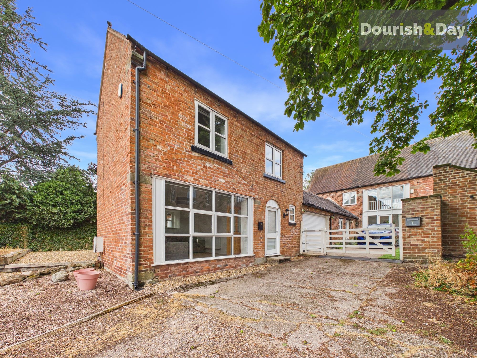 barn conversion to rent in Sellman Street