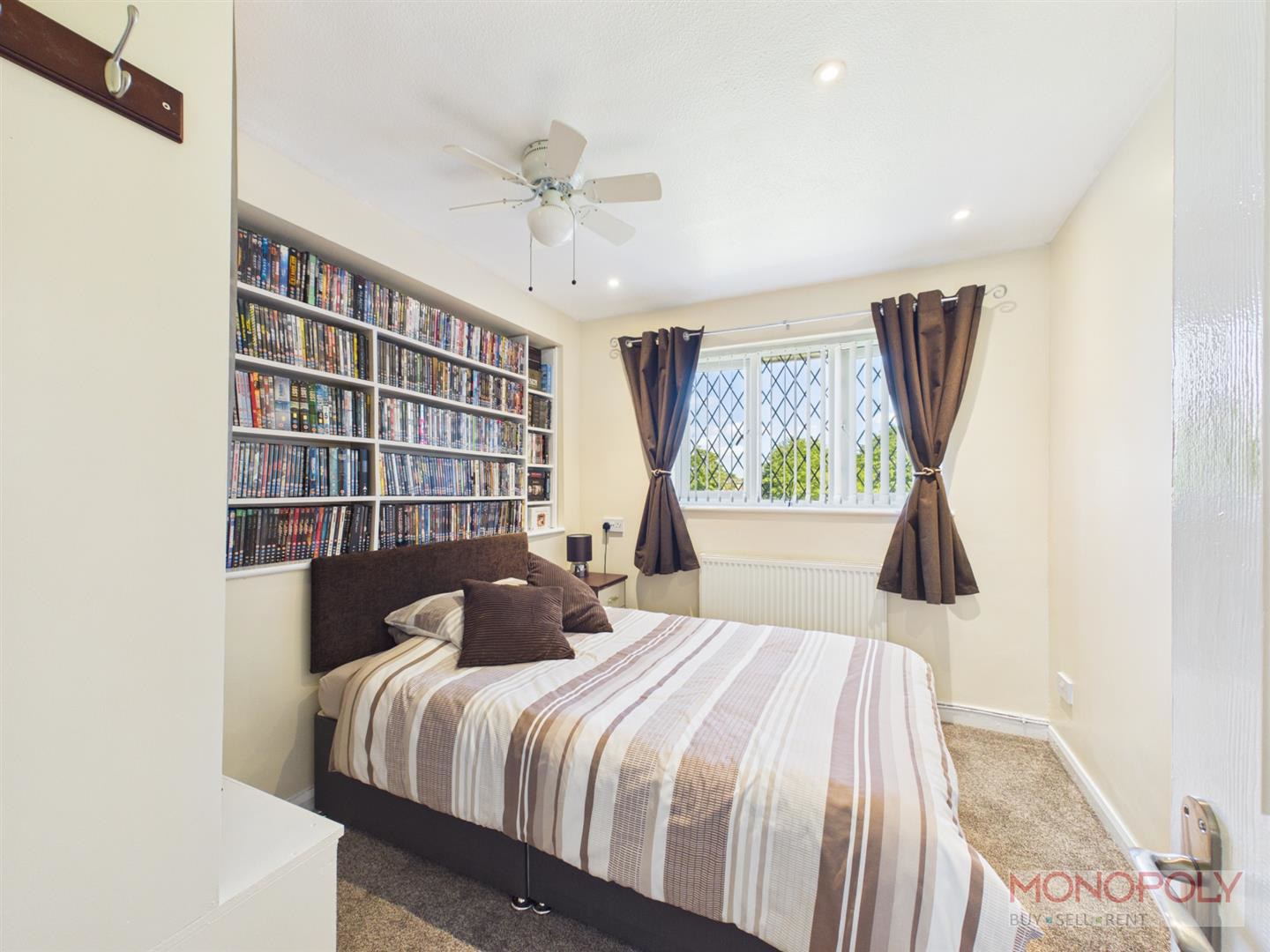 Ffordd Morgan Llwyd, Wrexham, LL12, photo 16
