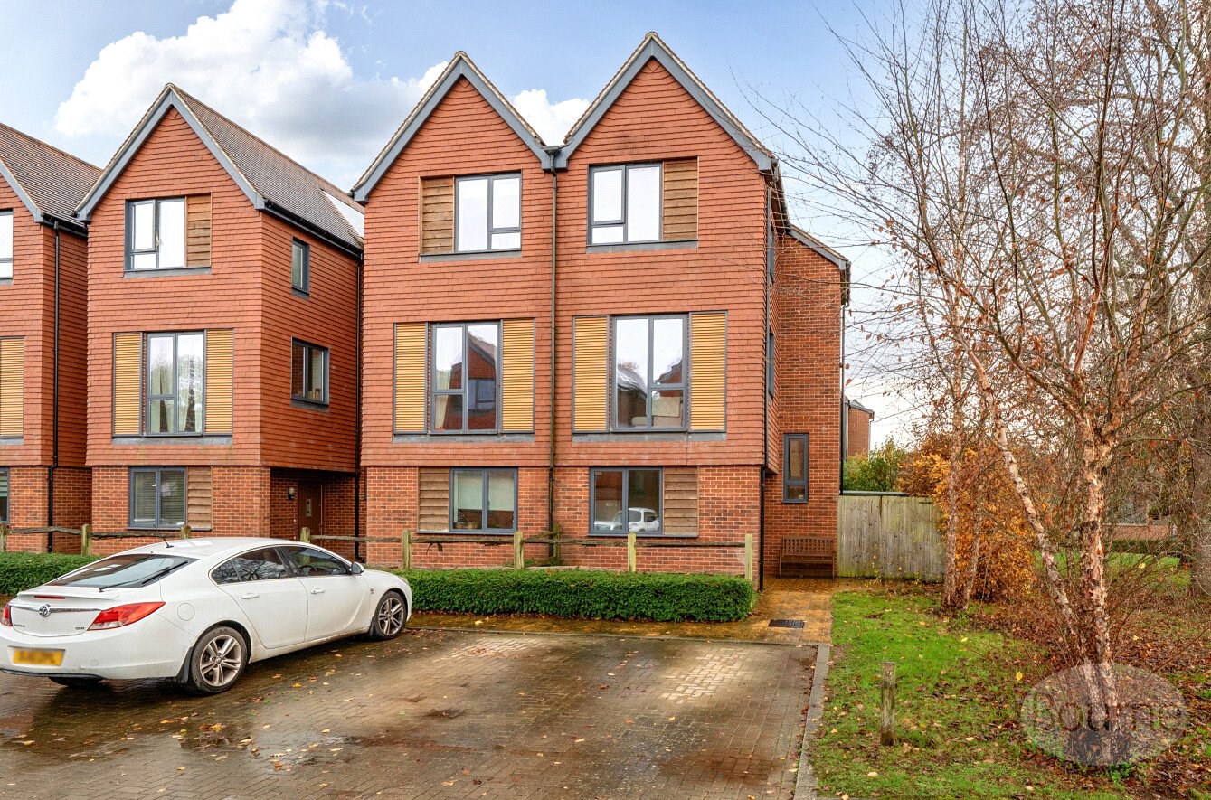Bay Close, Godalming, Surrey, GU7, photo 11