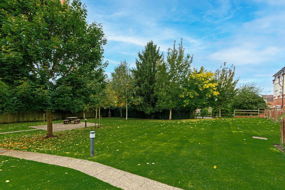 Lichfield Road, Four Oaks, Sutton Coldfield, B74, photo 2