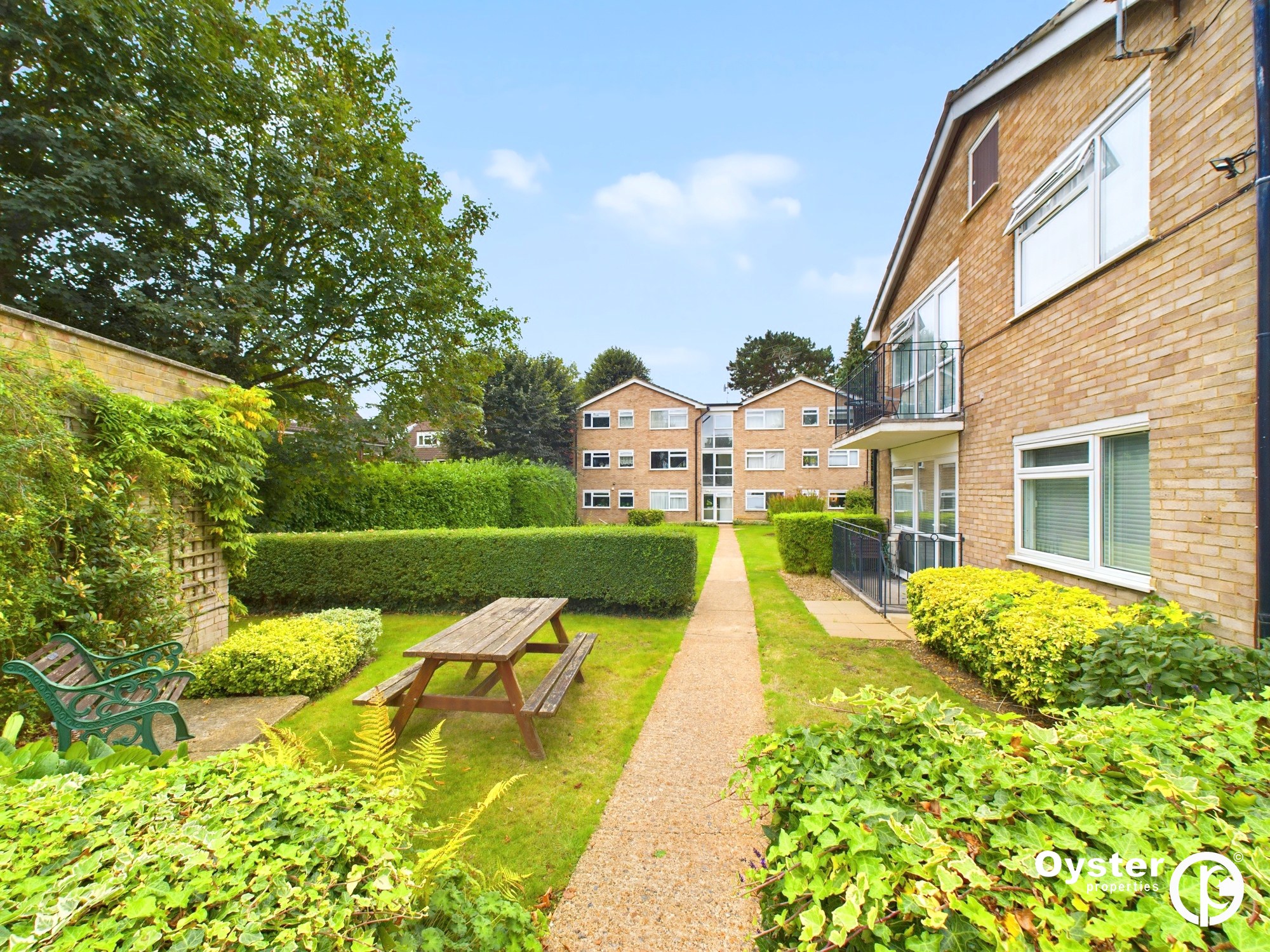 St. Cuthberts Gardens, Pinner, HA5, photo 4