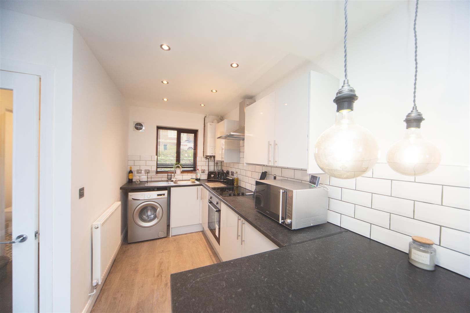 House - Terraced For Rent Heol Ysgubor