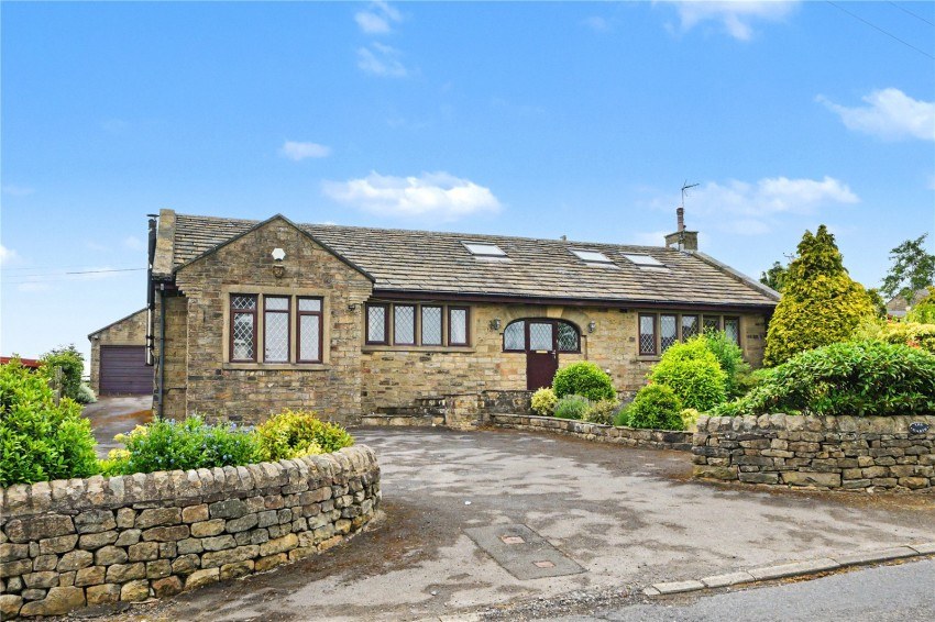 4 bed detached for sale in Sandwith View, Norwood