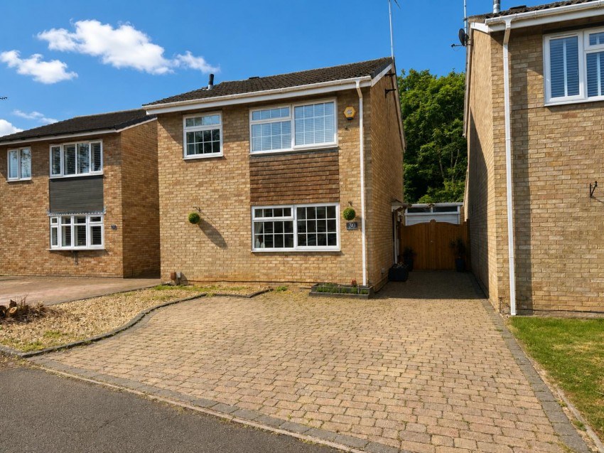 Ruskin Close