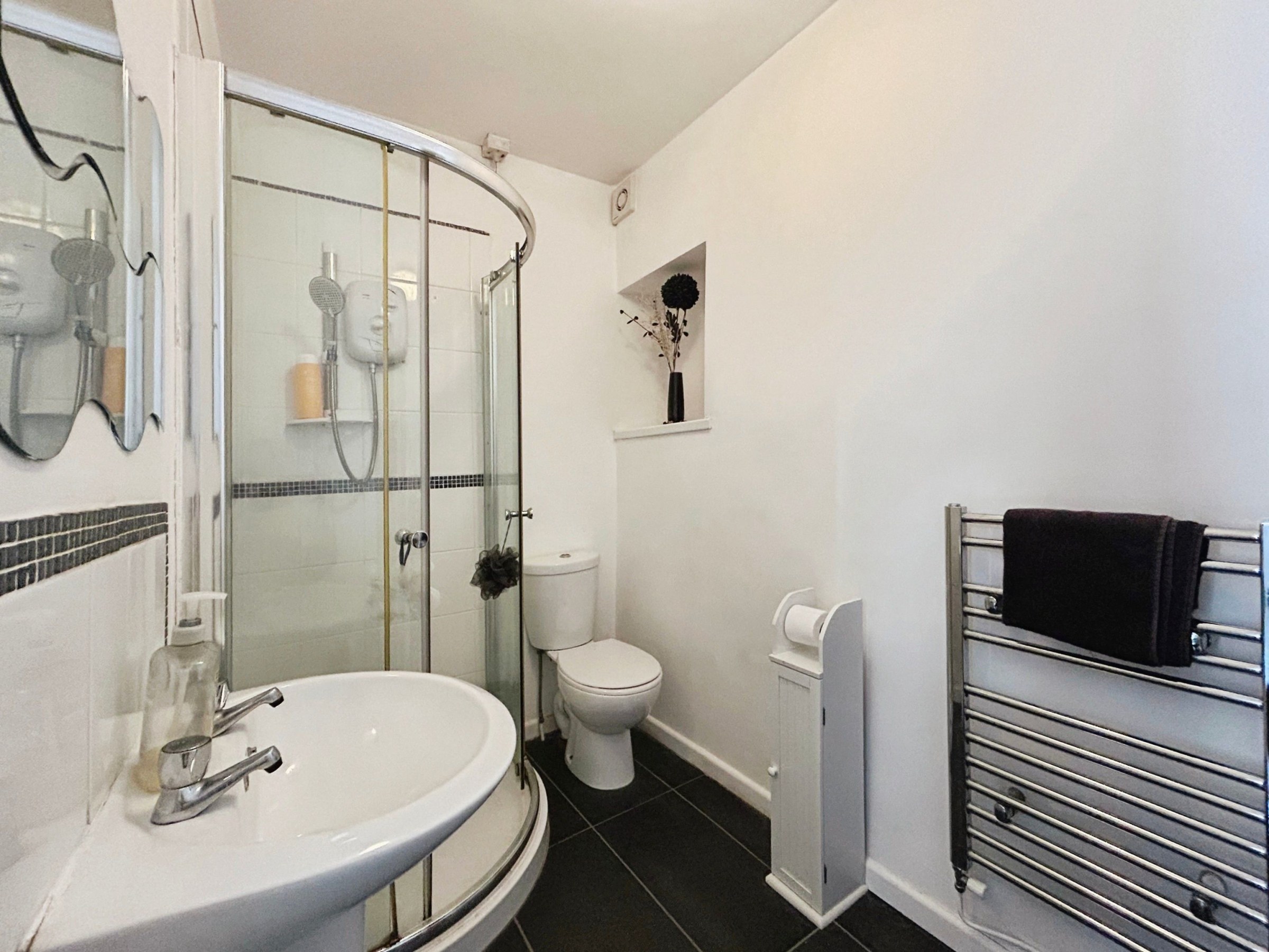 High Street, Ogmore Vale, CF32, photo 7