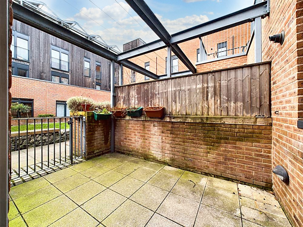 Columbia Place, Campbell Park, MK9, photo 18