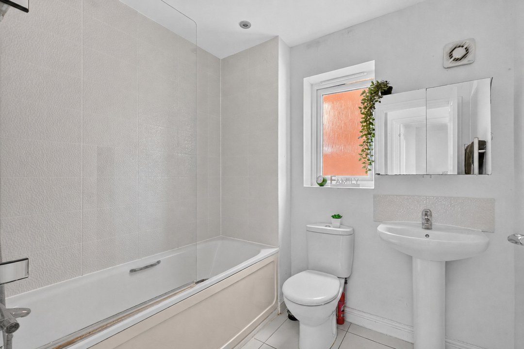 Lysander Drive, Bracknell, RG12, photo 10