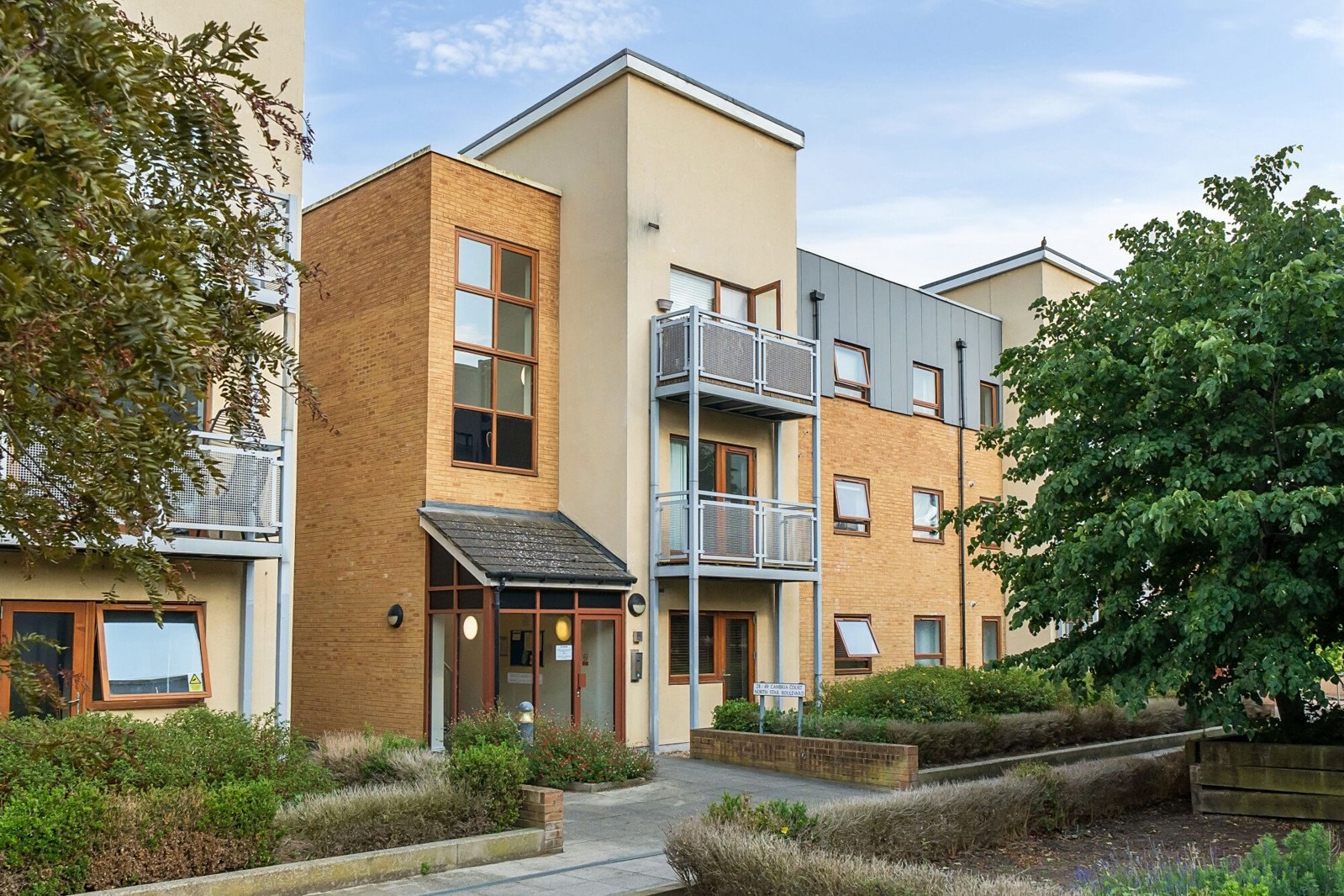 Flat/Apartment for sale - North Star Boulevard
