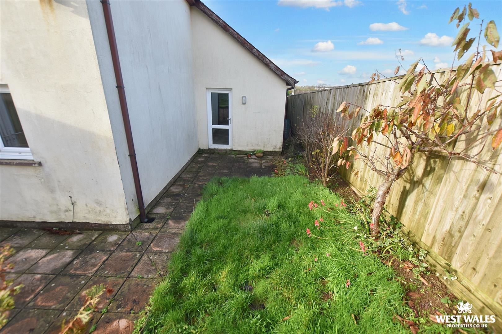 Falcon Road, Haverfordwest, photo 16
