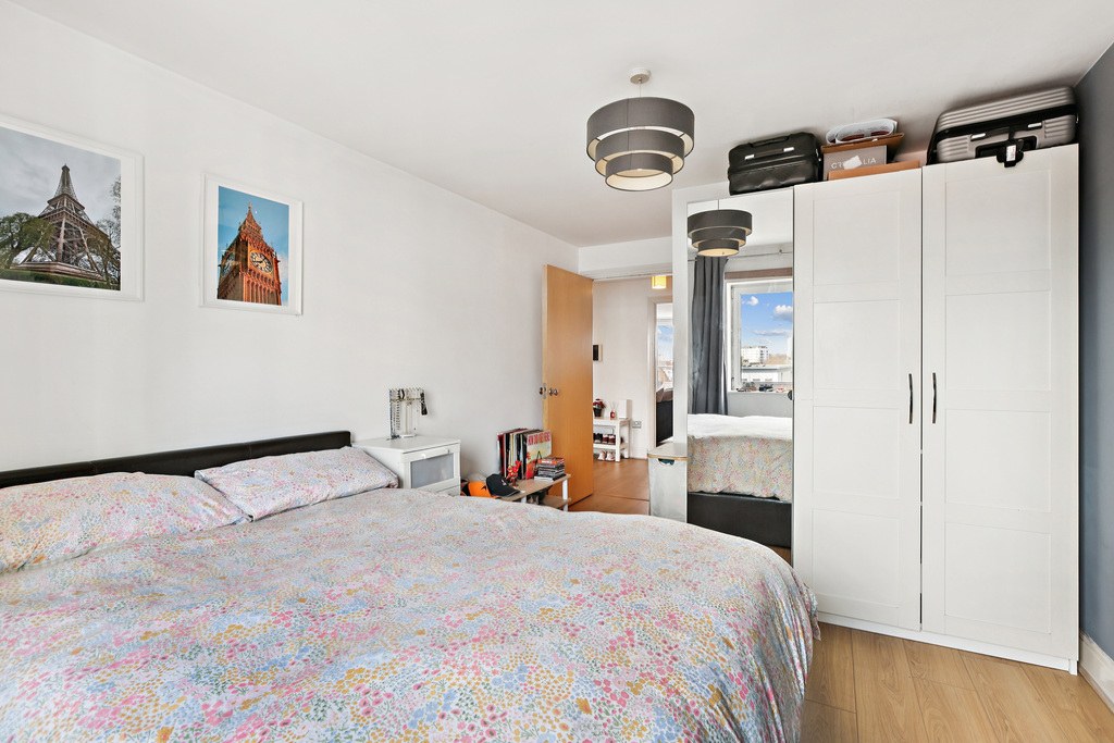 Holland Gardens, Brentford, London, TW8, photo 6