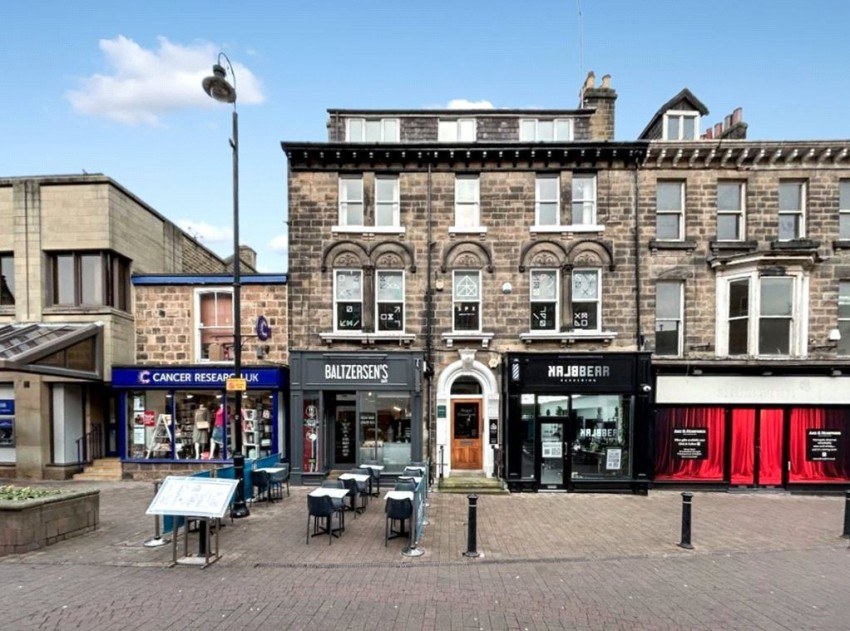 Home to rent in Oxford Street, Harrogate