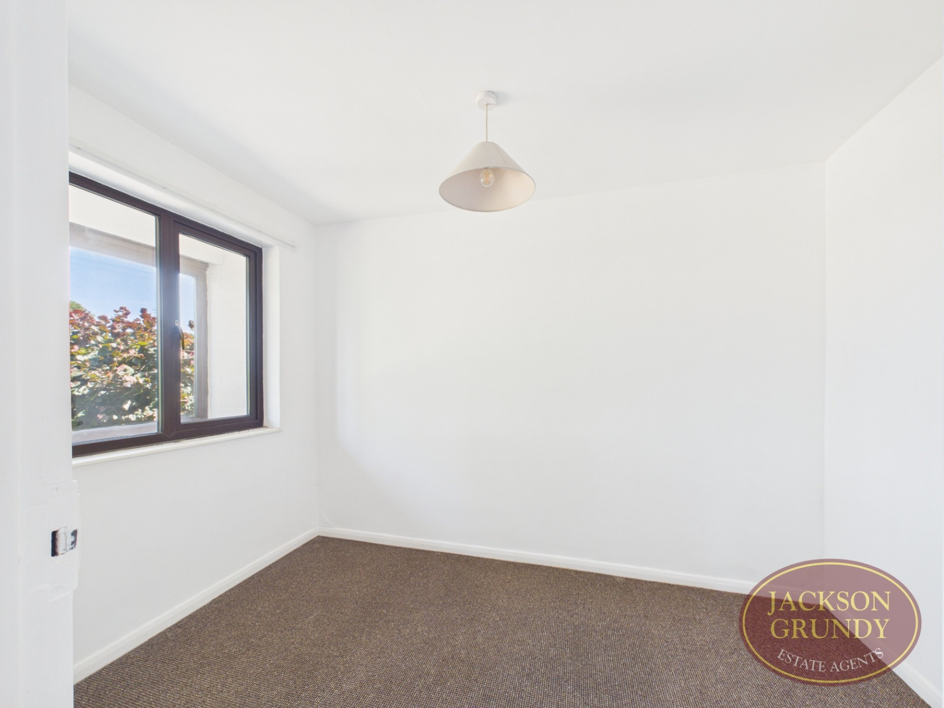 Banbury Lane, Rothersthorpe, NN7 3HY, photo 12