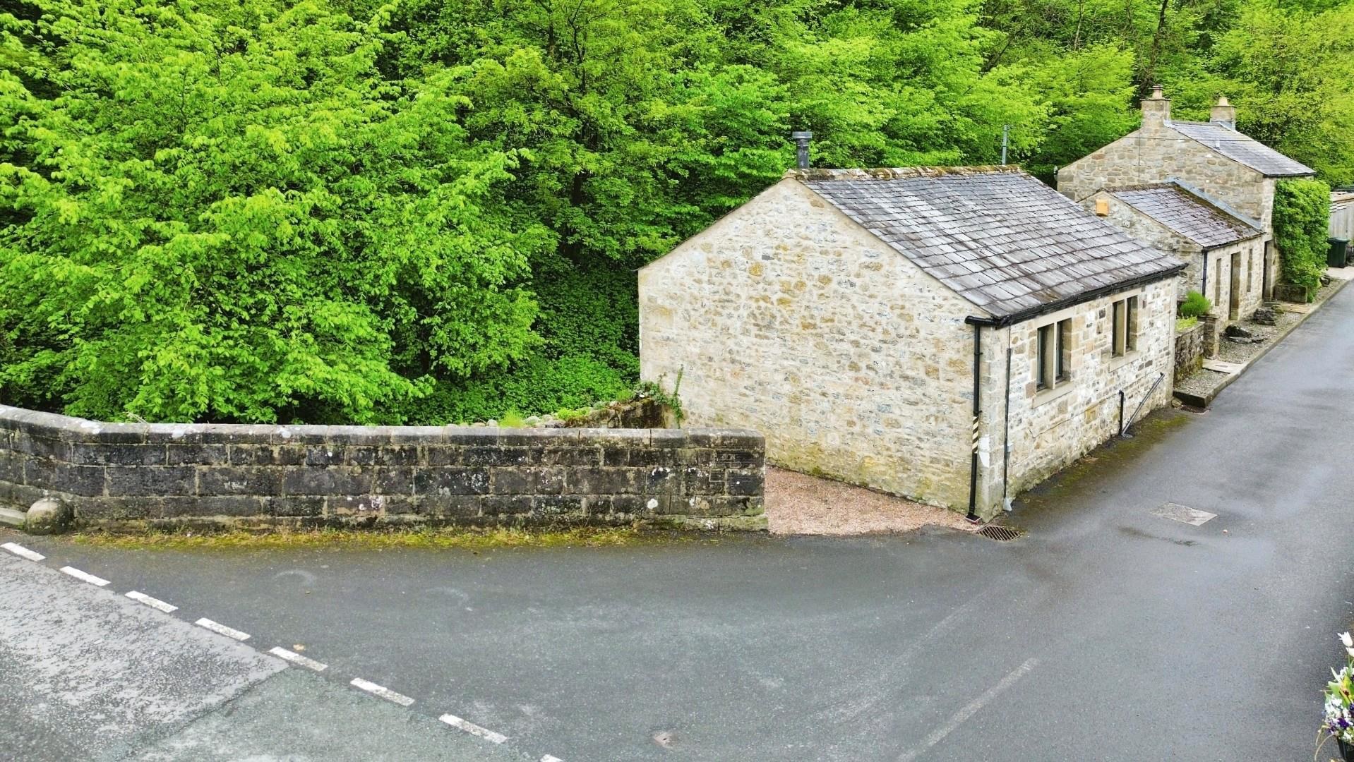 Victoria Lodge & Albert Cottage. Kirkby Malham, photo 19
