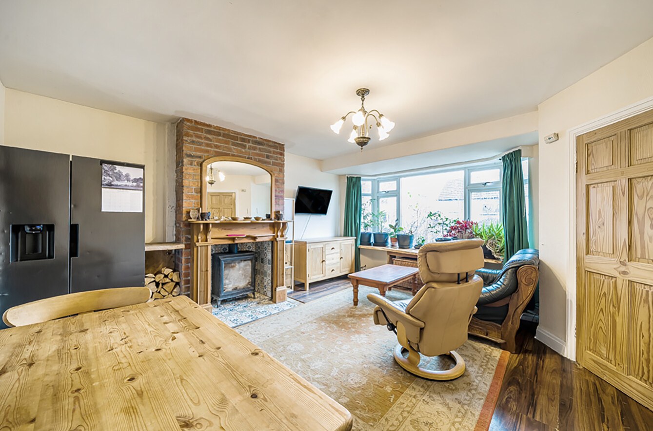 35 EASTERLY CRESCENT, LEEDS, photo 3