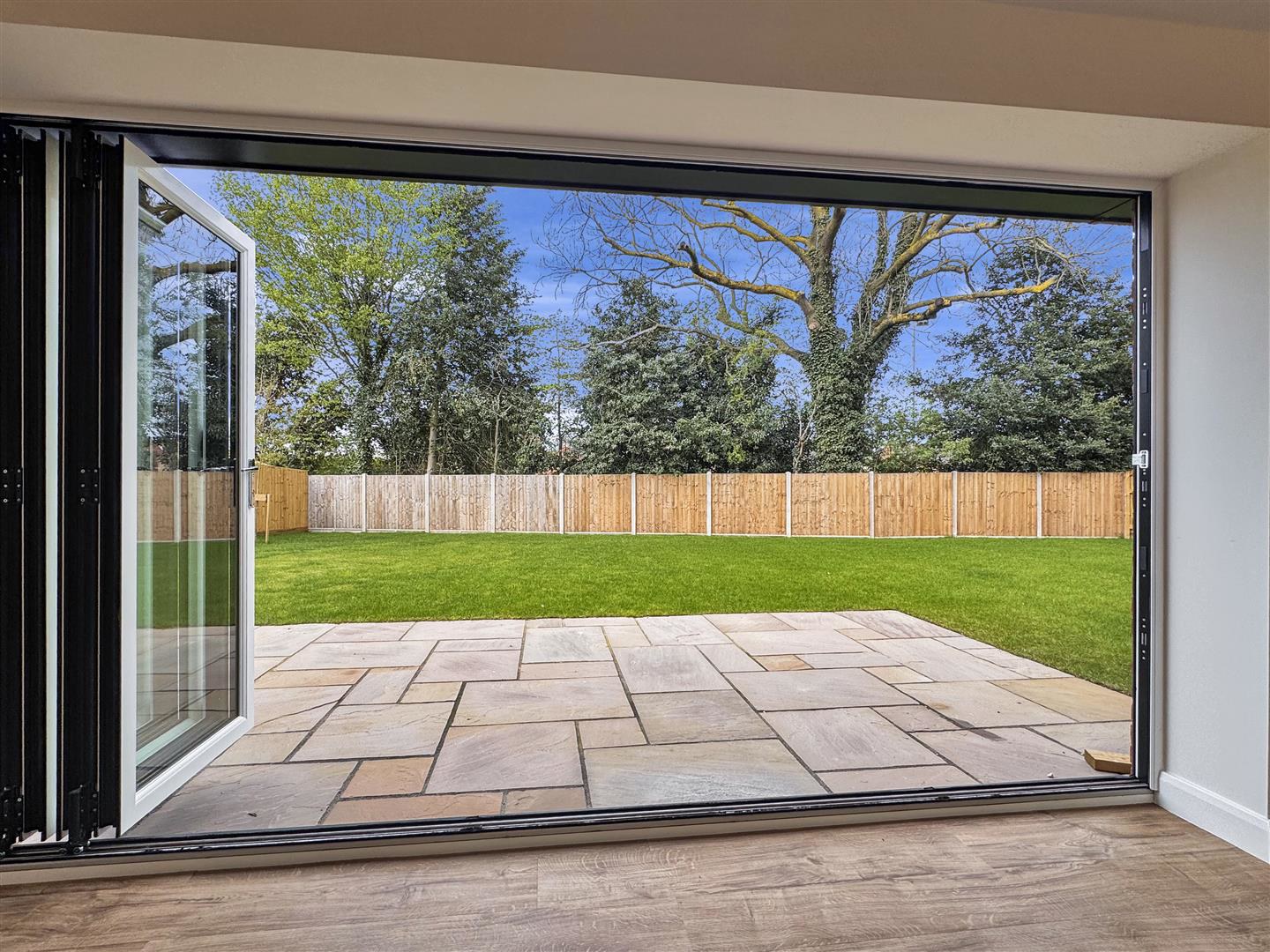 Bowling Green Close, Blaby, photo 8