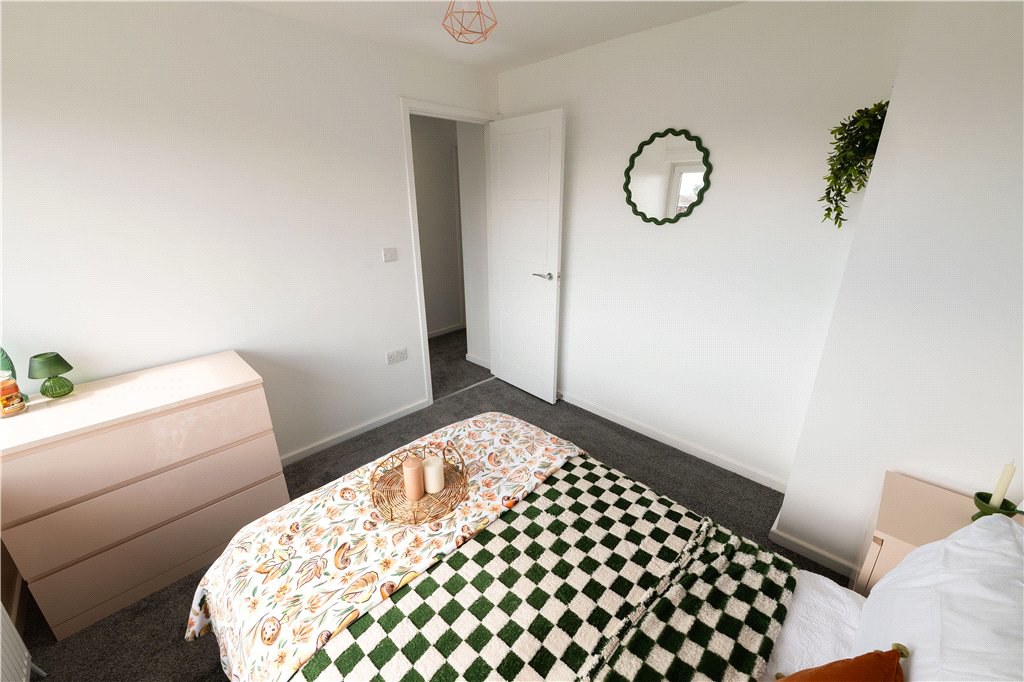 Arundel Walk, Birstall, West Yorkshire, WF17, photo 13