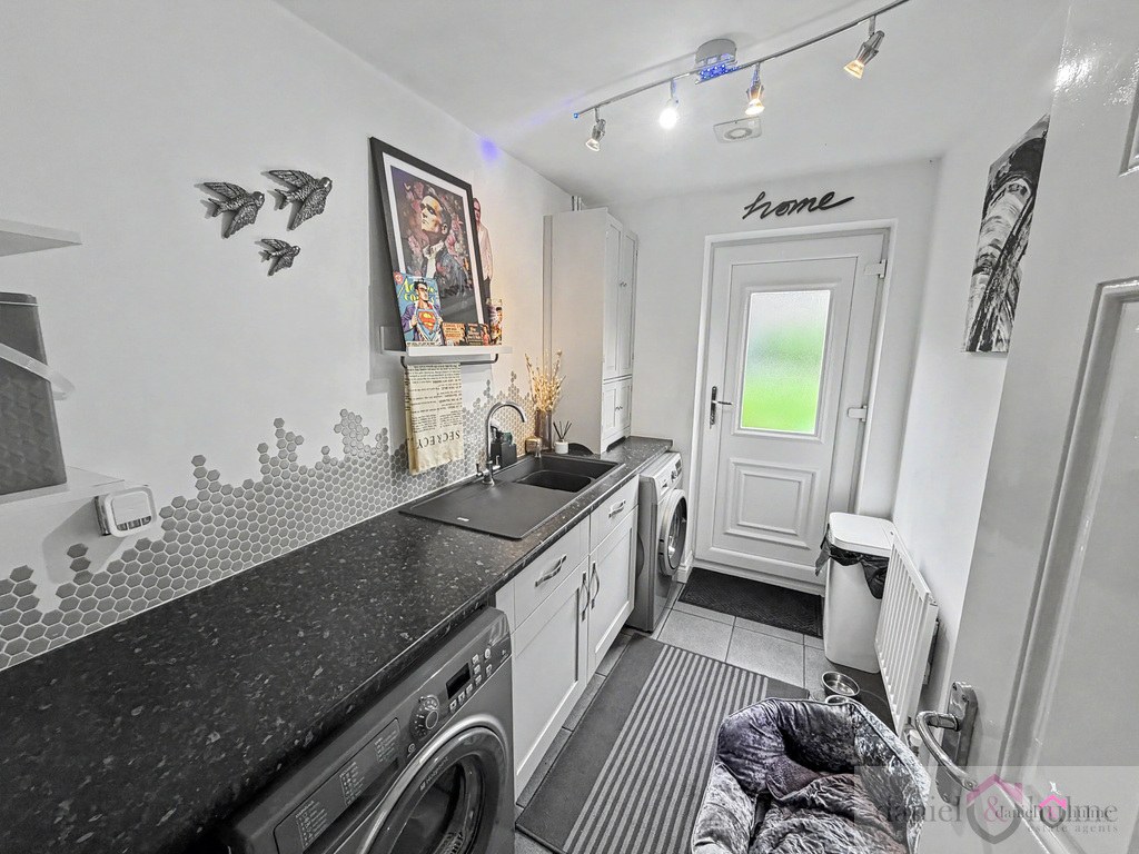 Emerald Way, Milton, Staffordshire, ST6 8HL, photo 5