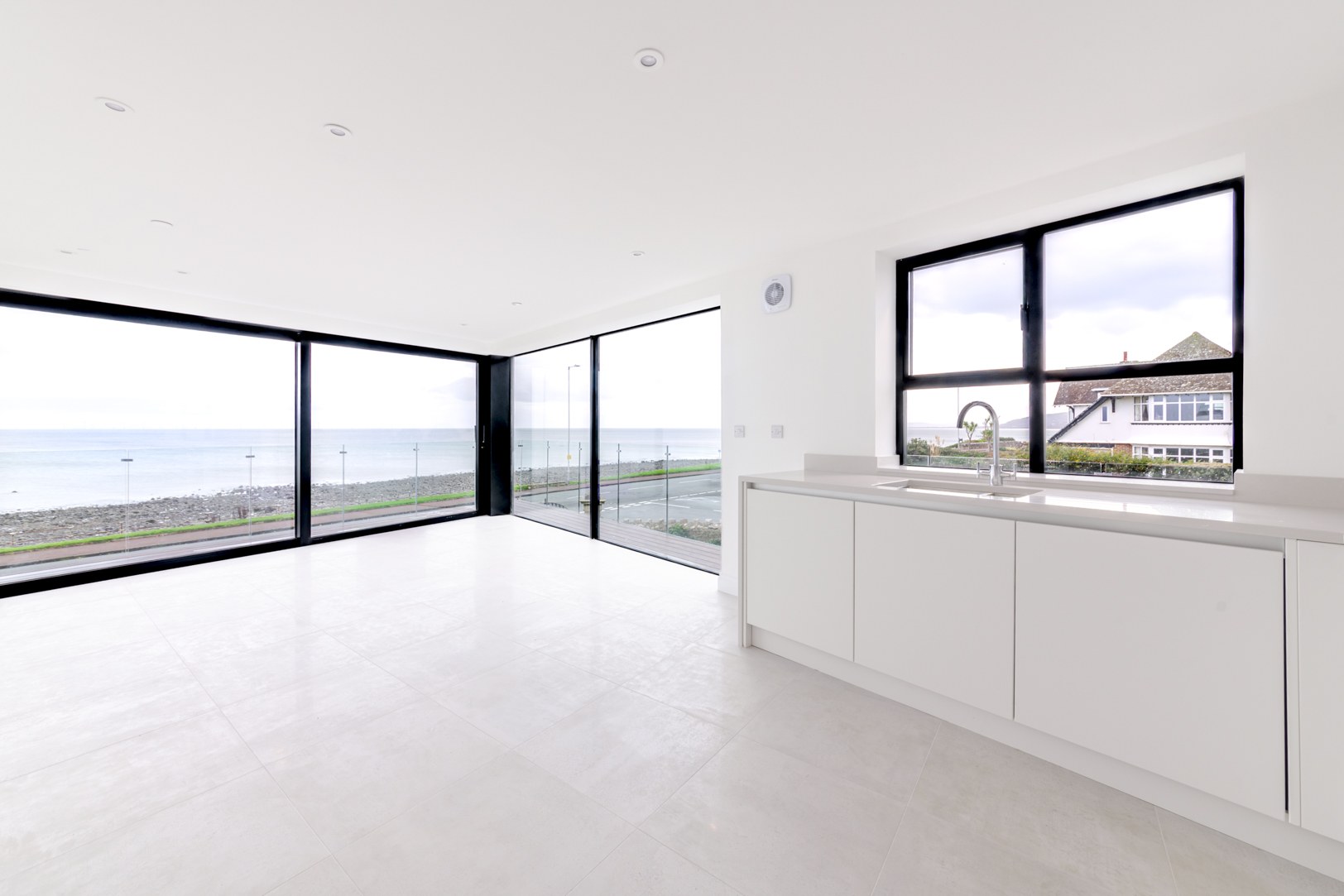57 Marine Drive, Colwyn Bay, LL28, photo 8