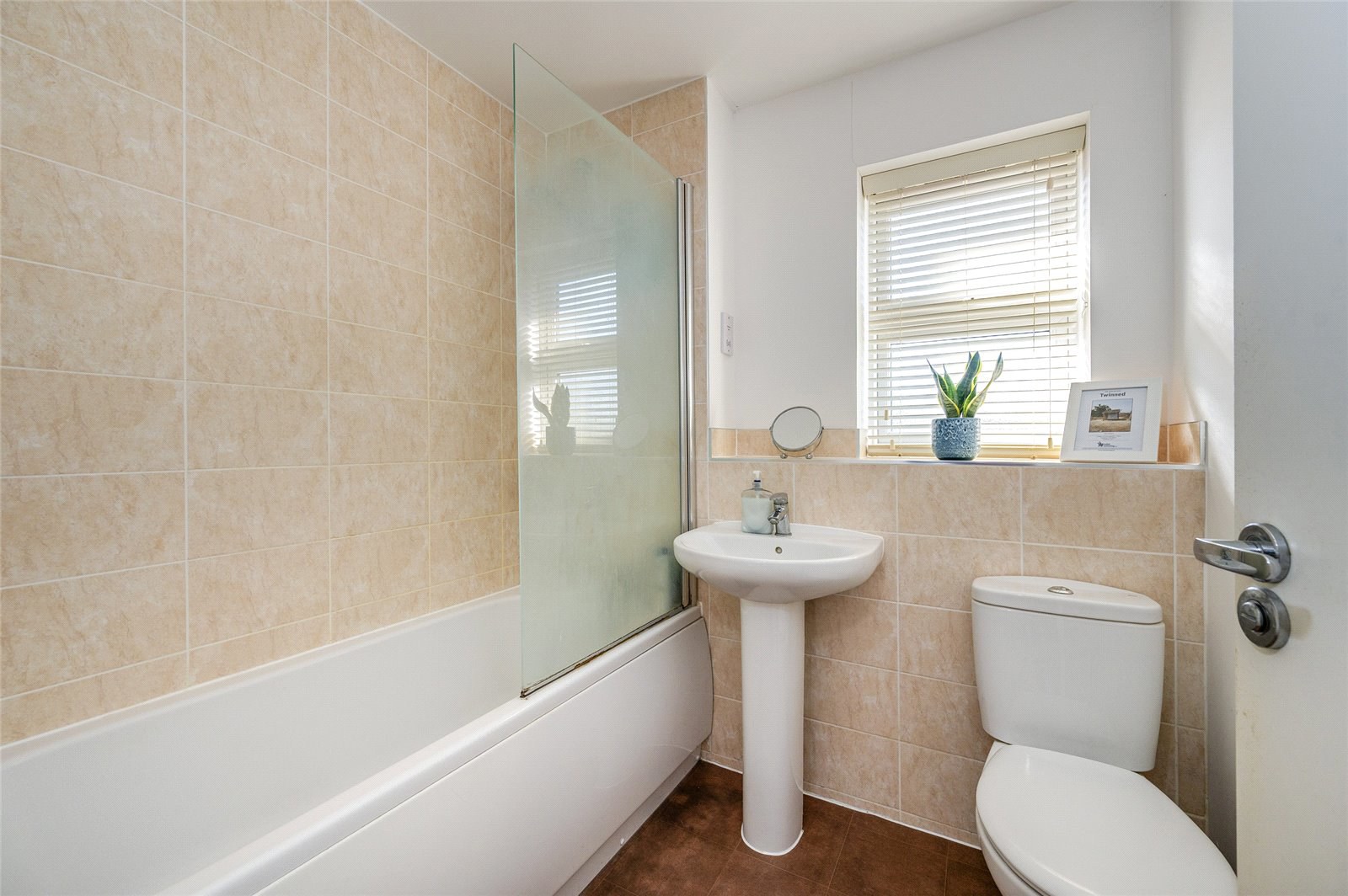 Bullfinch Close, Brushwood Grove, Emsworth, Hampshire, PO10, photo 8