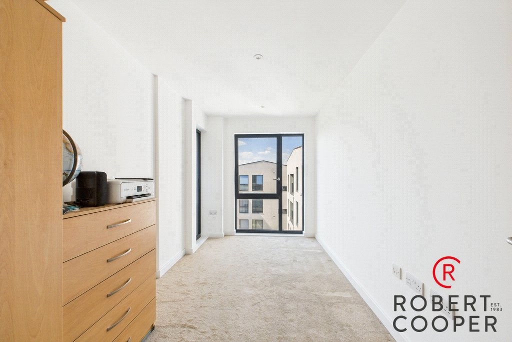 Eastcote Lane, Rayners Lane, HA2, photo 8