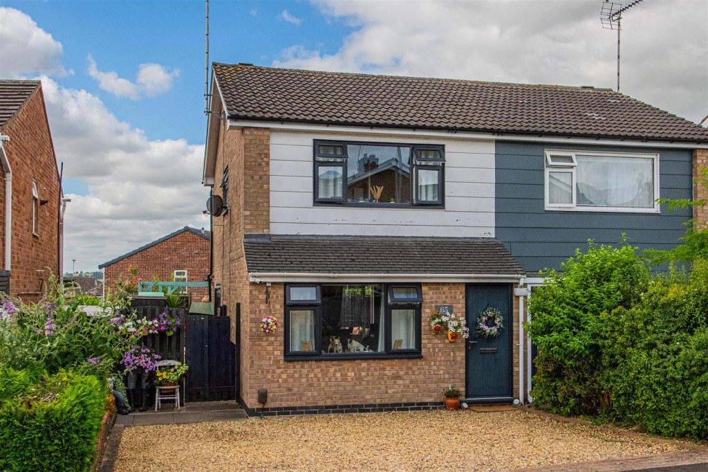 3 bed House For Sale Arden Way