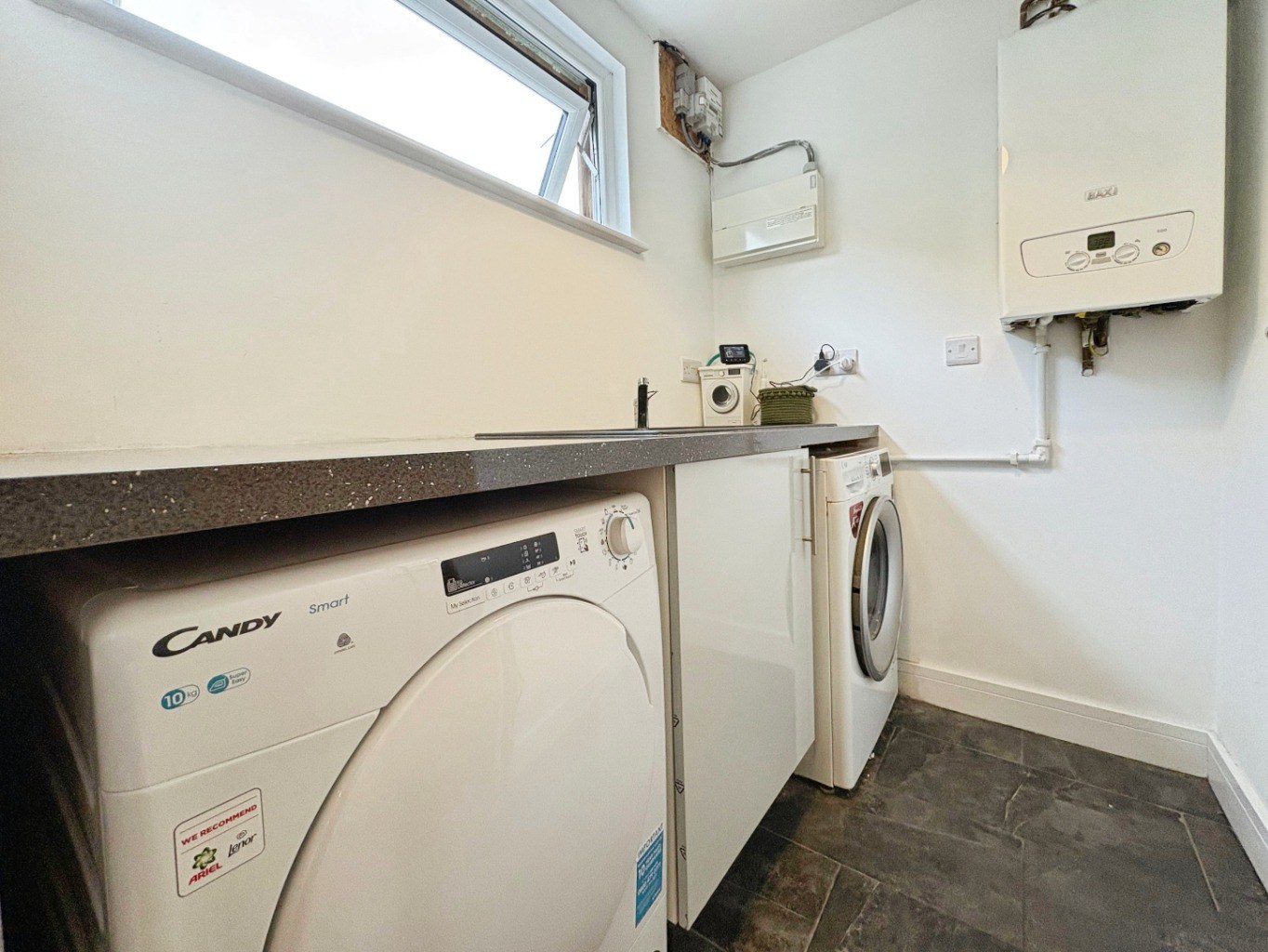 Lanner, Versatile bungalow with generous garden, photo 9