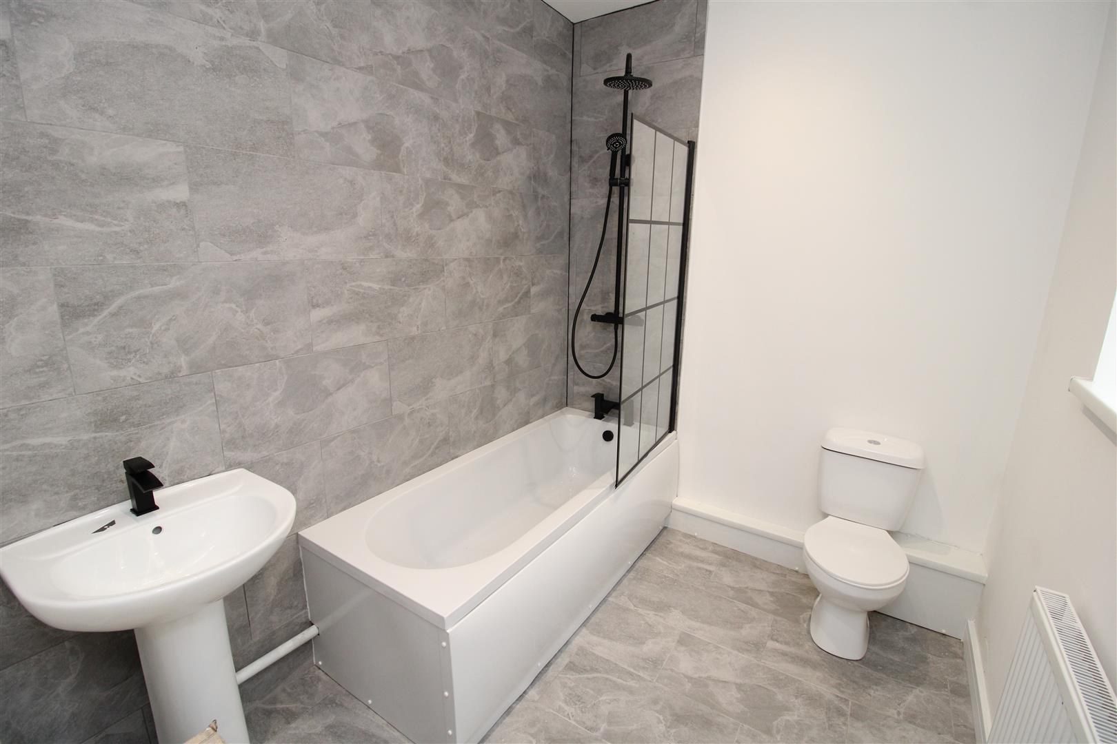 House - Terraced For Rent Duffryn Terrace