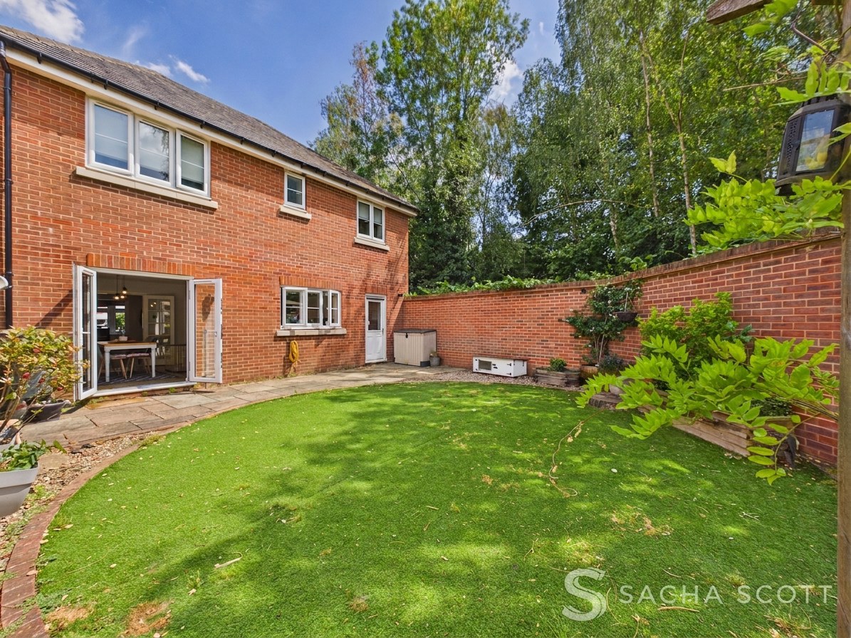 Rona Maclean Close, Epsom, KT19, photo 36