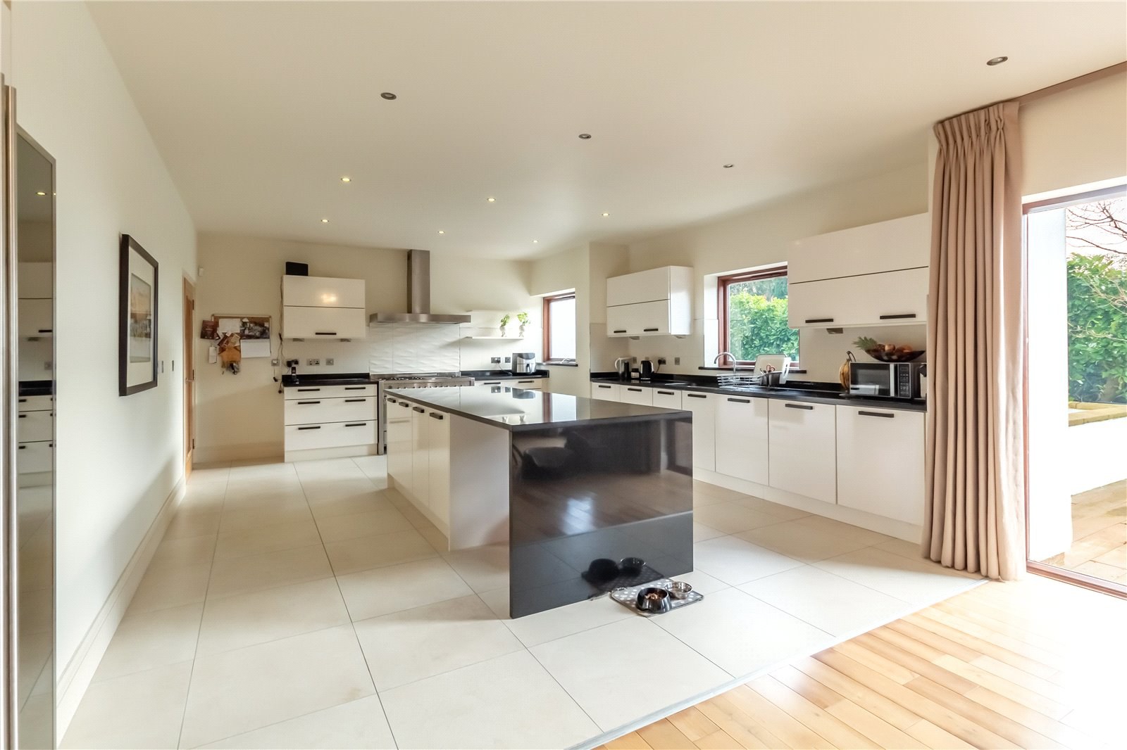 Cefn Coed Crescent, Cyncoed, Cardiff, CF23, photo 9