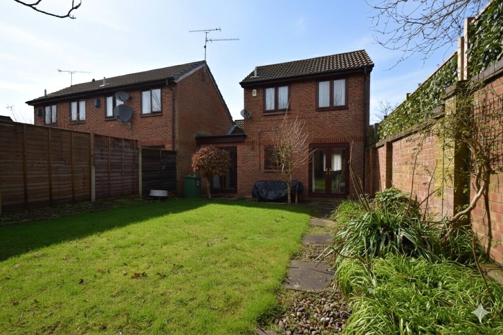 Tesimond Drive, Yateley, Hampshire, GU46, photo 14