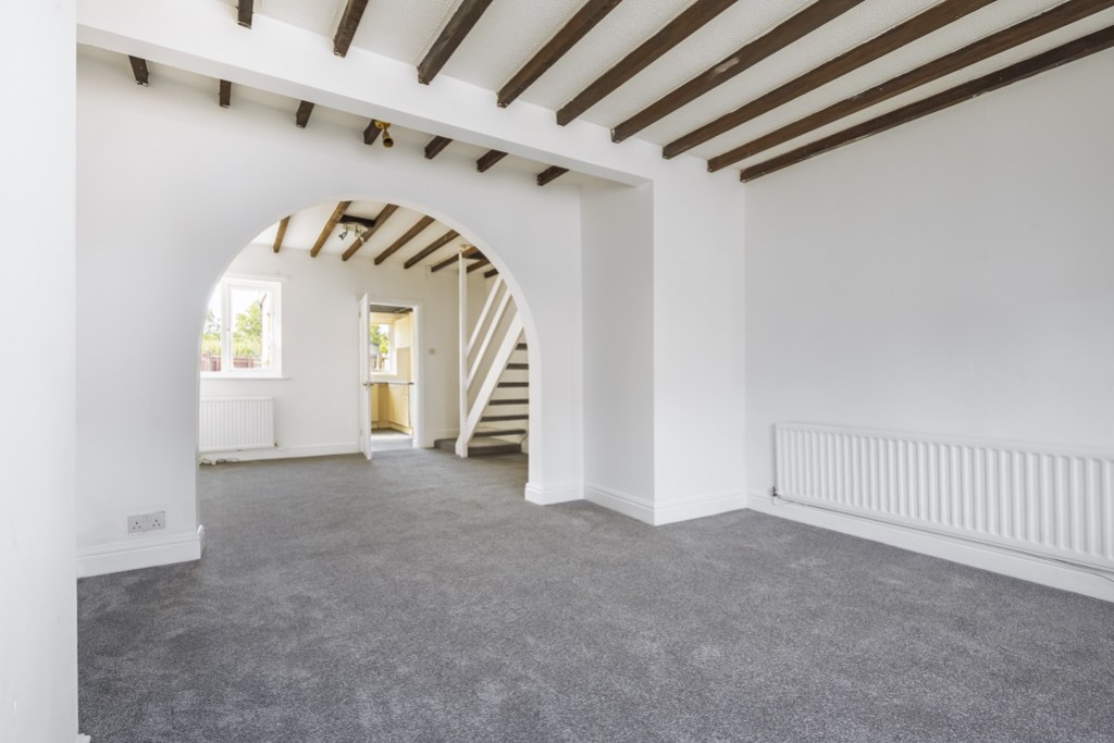 2 Bedroom House - Ferndale Road, Swindon, SN2, photo 8